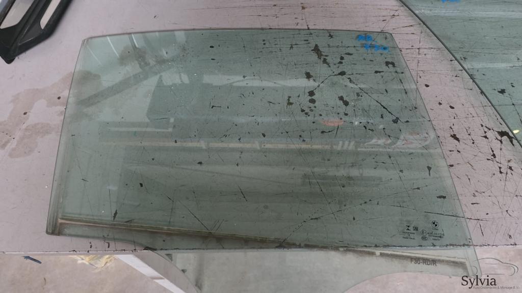 Zijruit raam achterdeur rechts BMW 3 serie F30 F80 513572598, Auto-onderdelen, Ruiten en Toebehoren, Gebruikt, Ophalen of Verzenden