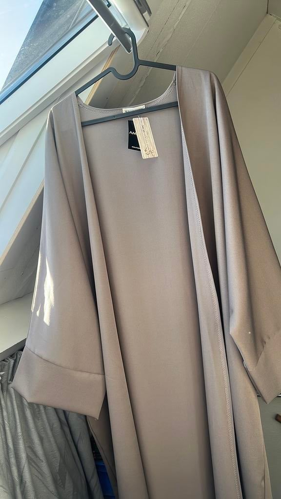 Taupe kimono nieuw, Kleding | Dames, Ophalen of Verzenden, Nieuw, Maat 46/48 (XL) of groter, Overige typen