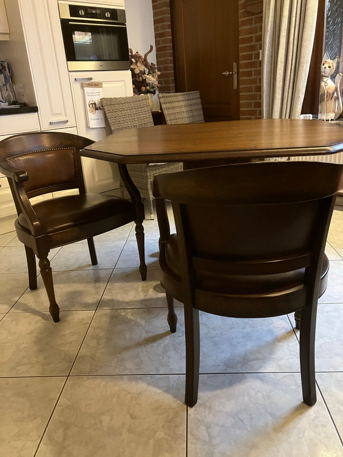 Eeettafel met 4 leren stoelen, Huis en Inrichting, Stoelen, Gebruikt, Bruin, Ophalen of Verzenden, Vier