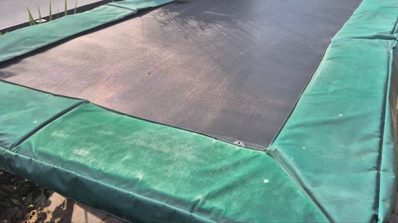 Avyna trampoline 380x255x100, Ophalen, Gebruikt