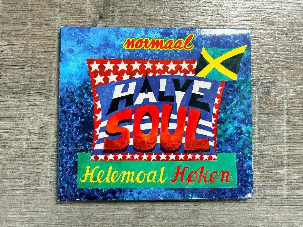 CD Normaal Halve Soul - Helemoal Hoken, Cd's en Dvd's, Cd's | Nederlandstalig, Ophalen of Verzenden, Gebruikt, Levenslied of Smartlap