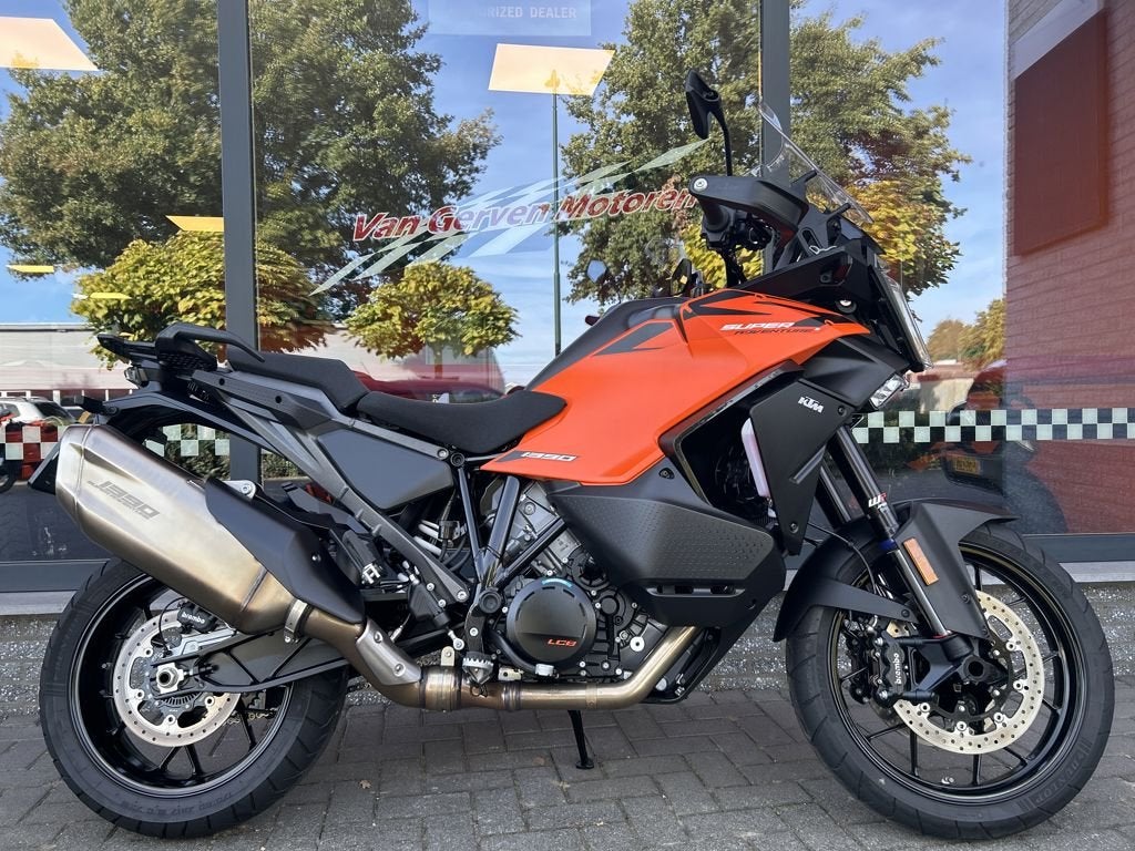 KTM 1390 SUPER ADVENTURE S 2026, Toermotor, Gebruikt, Bedrijf