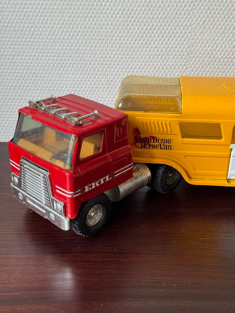 ERTL Vrachtwagen Paardenwagen Vista Dome Horse Van Speelgoed, Ophalen of Verzenden, Gebruikt