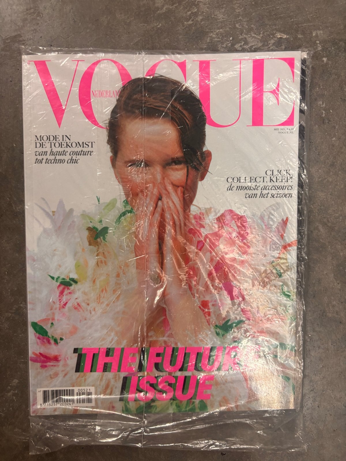 Vogue Nederland Mei 2021 - Nieuw in folie, Ophalen of Verzenden, Nieuw, Damesbladen