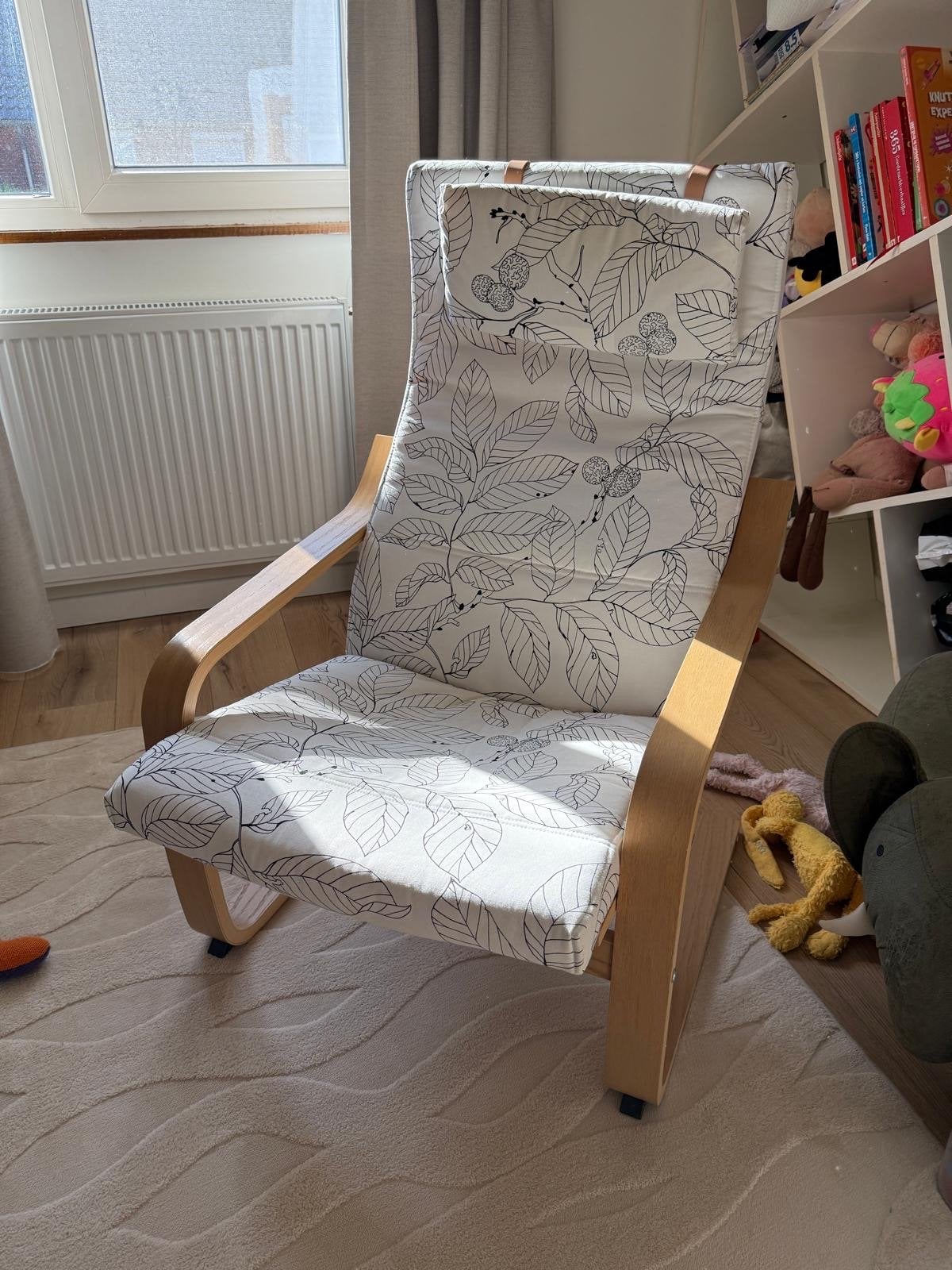 Ikea Poäng schommelstoel met witte bladprint kussen, Ophalen, Wit, Zo goed als nieuw, Eén