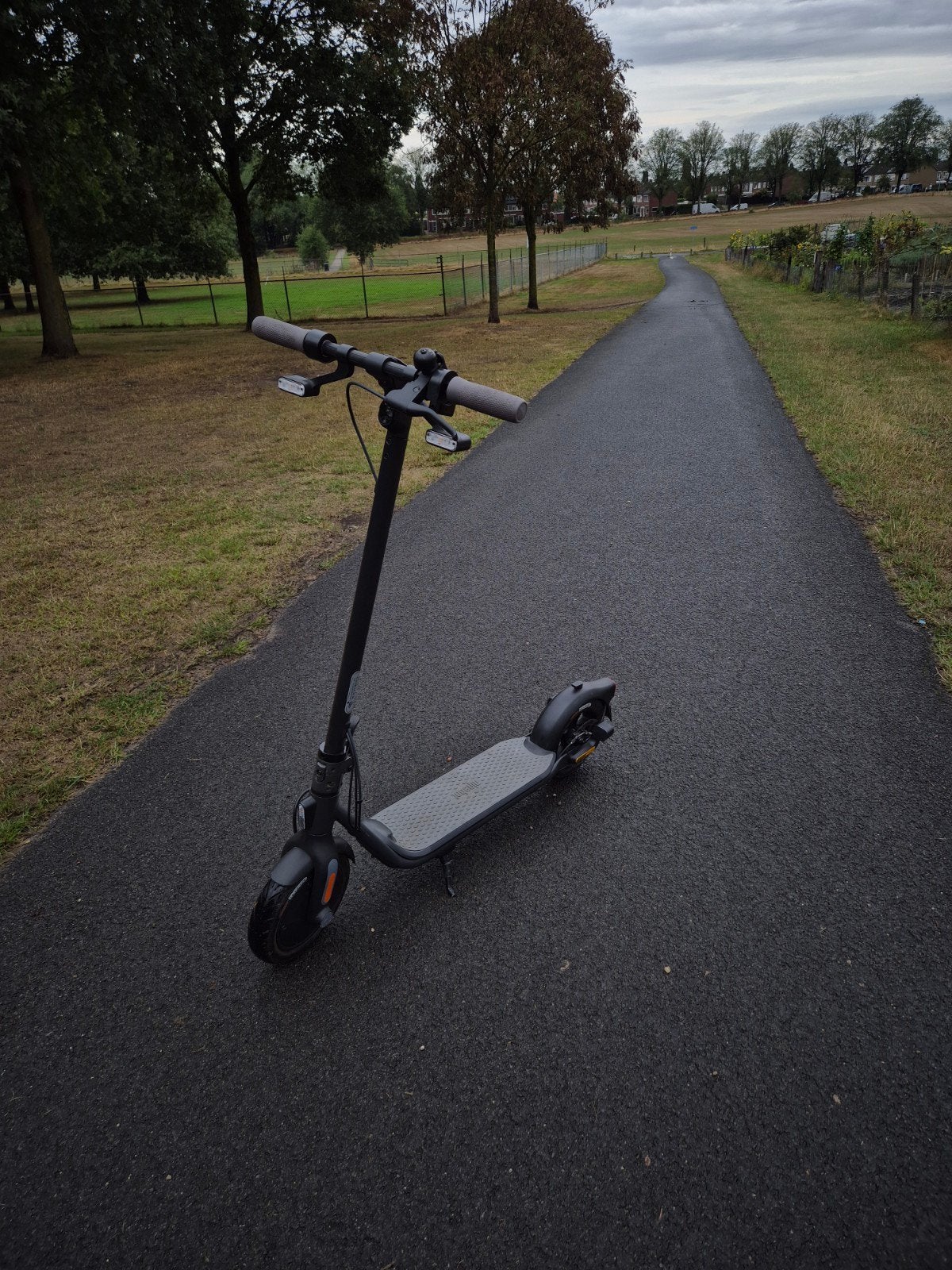 Segway Ninebot F25E elektrische step met oplader, Ophalen, Zo goed als nieuw, Elektrische step (E-scooter), Segway Ninebot