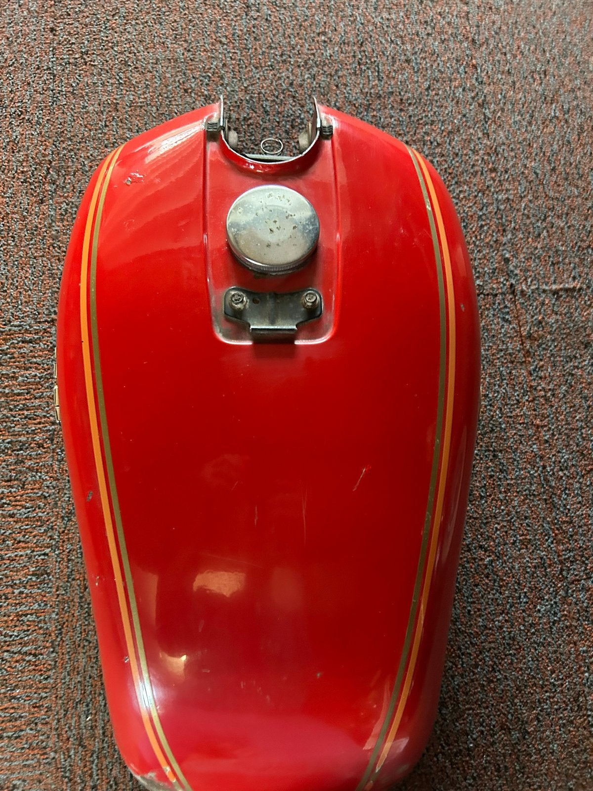Suzuki GS550 tank met zadelkontje (eind jaren '70) - Origine, Ophalen of Verzenden, Gebruikt