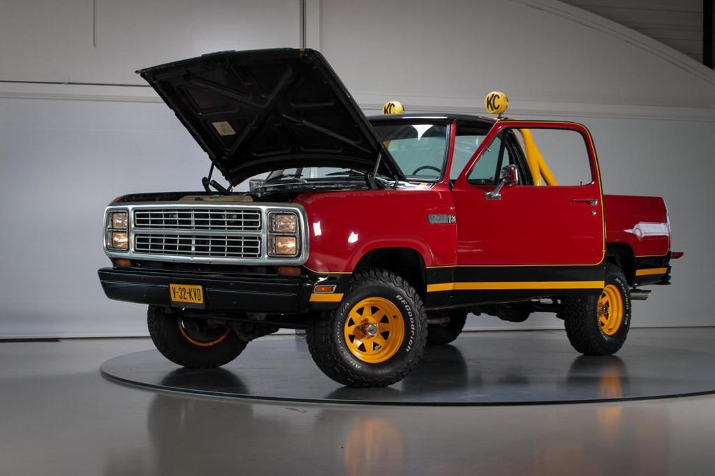 Dodge Power Wagon Macho 4x4, Automaat, Achterwielaandrijving, Zwart, Leder