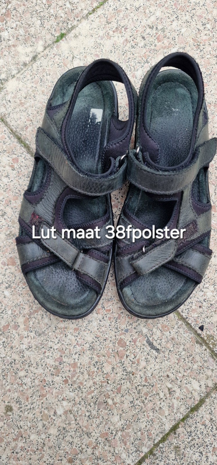 Zwarte sandalen maat 38 met klittenbandsluiting, Zwart, Onbekend, Gedragen, Sandalen of Muiltjes
