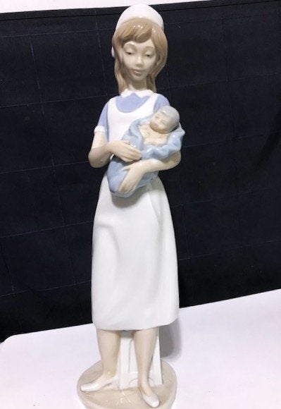 Lladro Nao verpleegster Porselein beeld H 34😍💎💑🎁😊👌, Ophalen of Verzenden