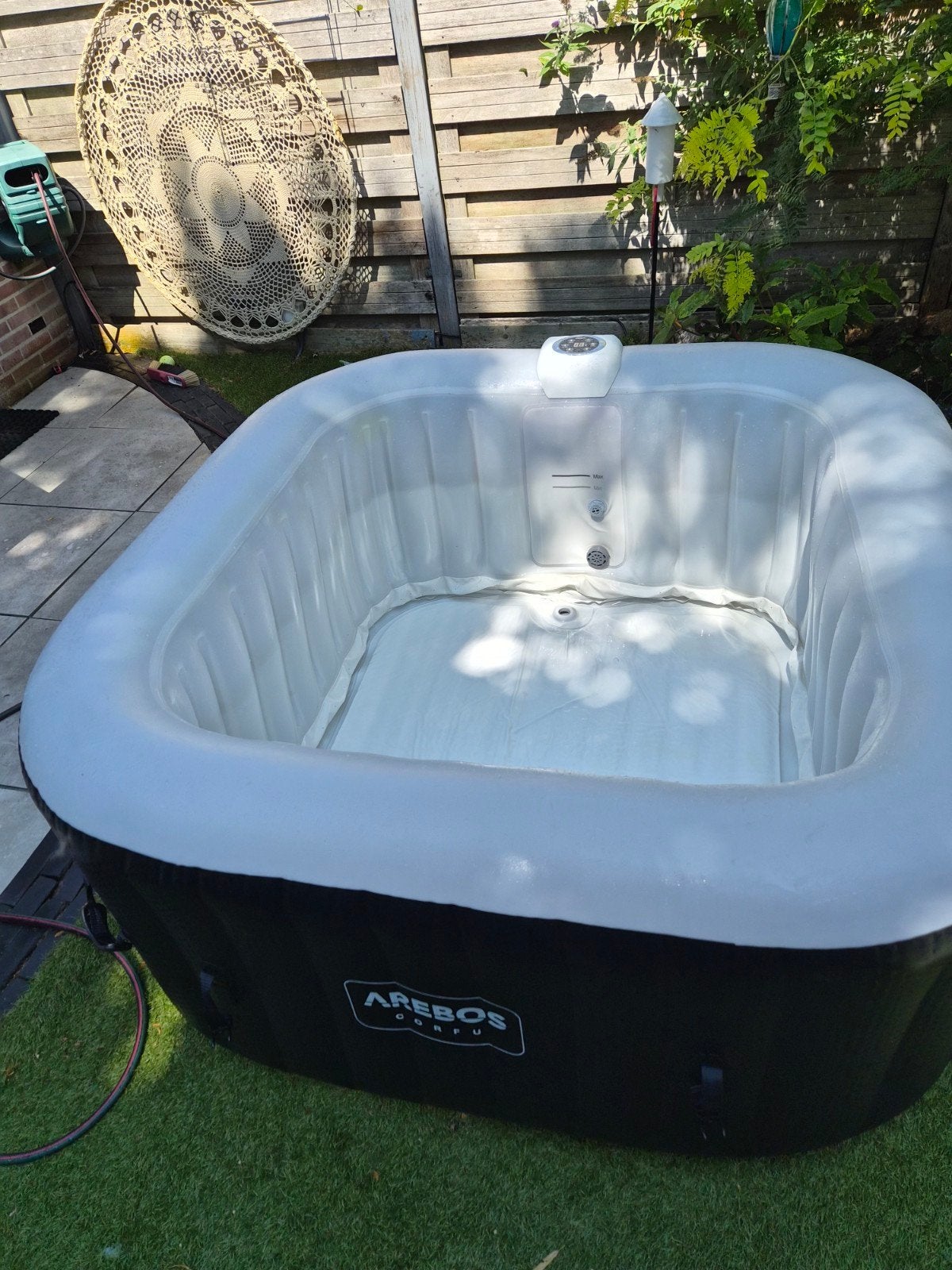 Opblaasbare Jacuzzi AREBOS Corfu LETOP!! GEEFT FOUTMELDING!!, Ophalen, Gebruikt, Filter, Opblaasbaar