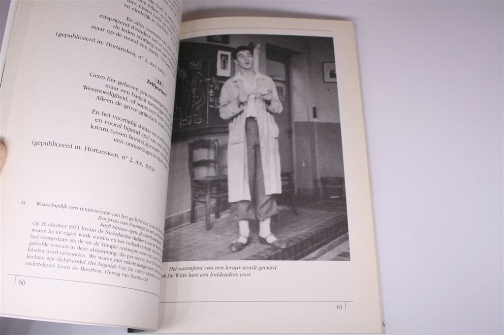 Epitaaf voor Dirk De Witte — Gesigneerd & Genummerd, Ophalen of Verzenden, Gelezen