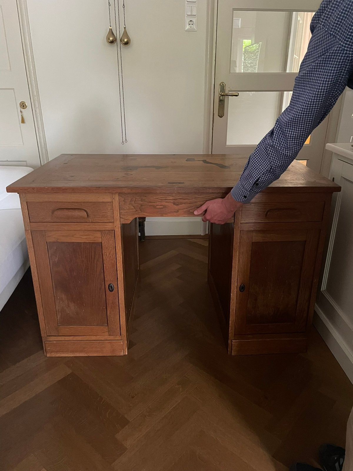 Leuk houten bureau, Ophalen