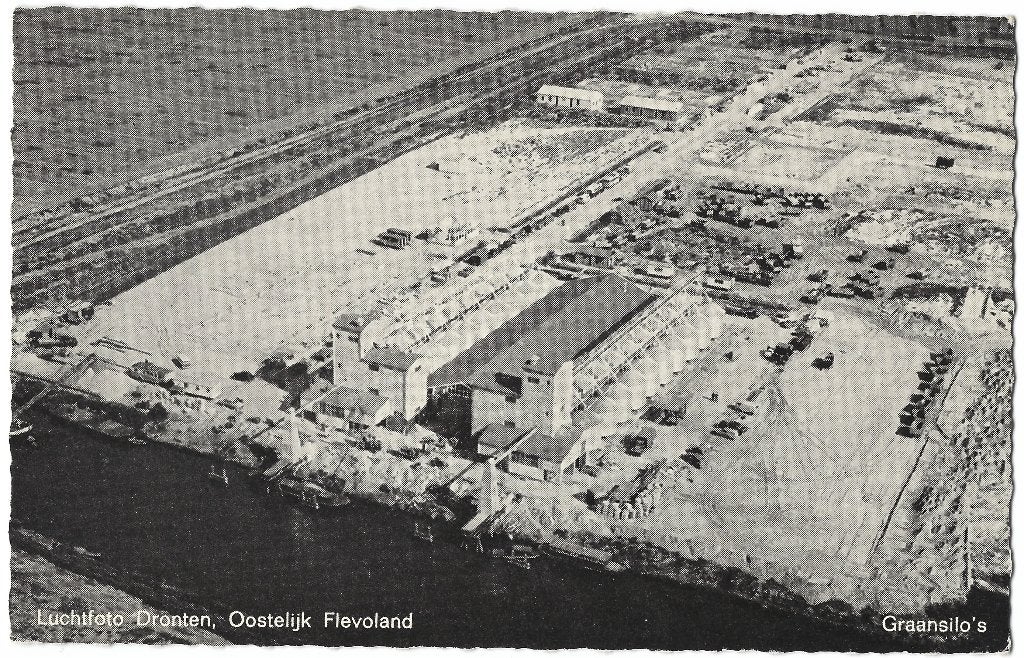 Dronten, Luchtfoto Graansilo's - Opruimingskaart, Verzenden, 1940 tot 1960, Ongelopen, Flevoland
