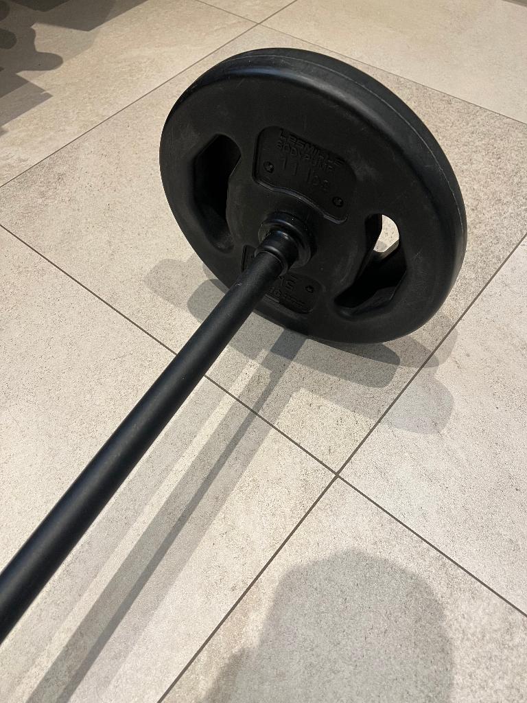 Body pumpset, Sport en Fitness, Fitnessmaterialen, Ophalen of Verzenden, Gebruikt, Benen, Halterset