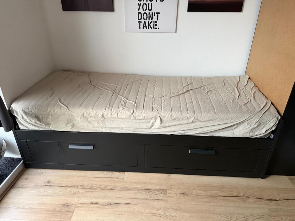 Ikea uitschuifbaar bed, Ophalen, Verstelbaar, 90 cm, Zwart