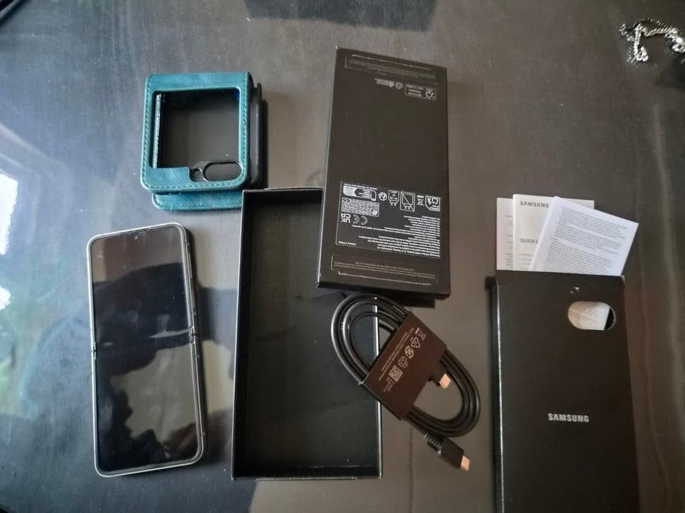 Samsung Galaxy Z Flip 6 256gb, Zwart, Ophalen of Verzenden, Zo goed als nieuw, 128 GB