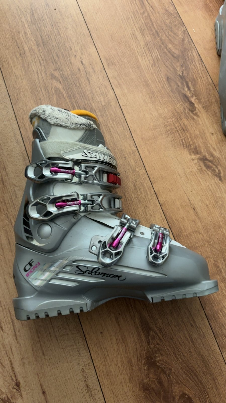 Salomon skischoenen en Dynamic ski's met Leki stokken, Ophalen, 160 tot 180 cm, Gebruikt, Salomon