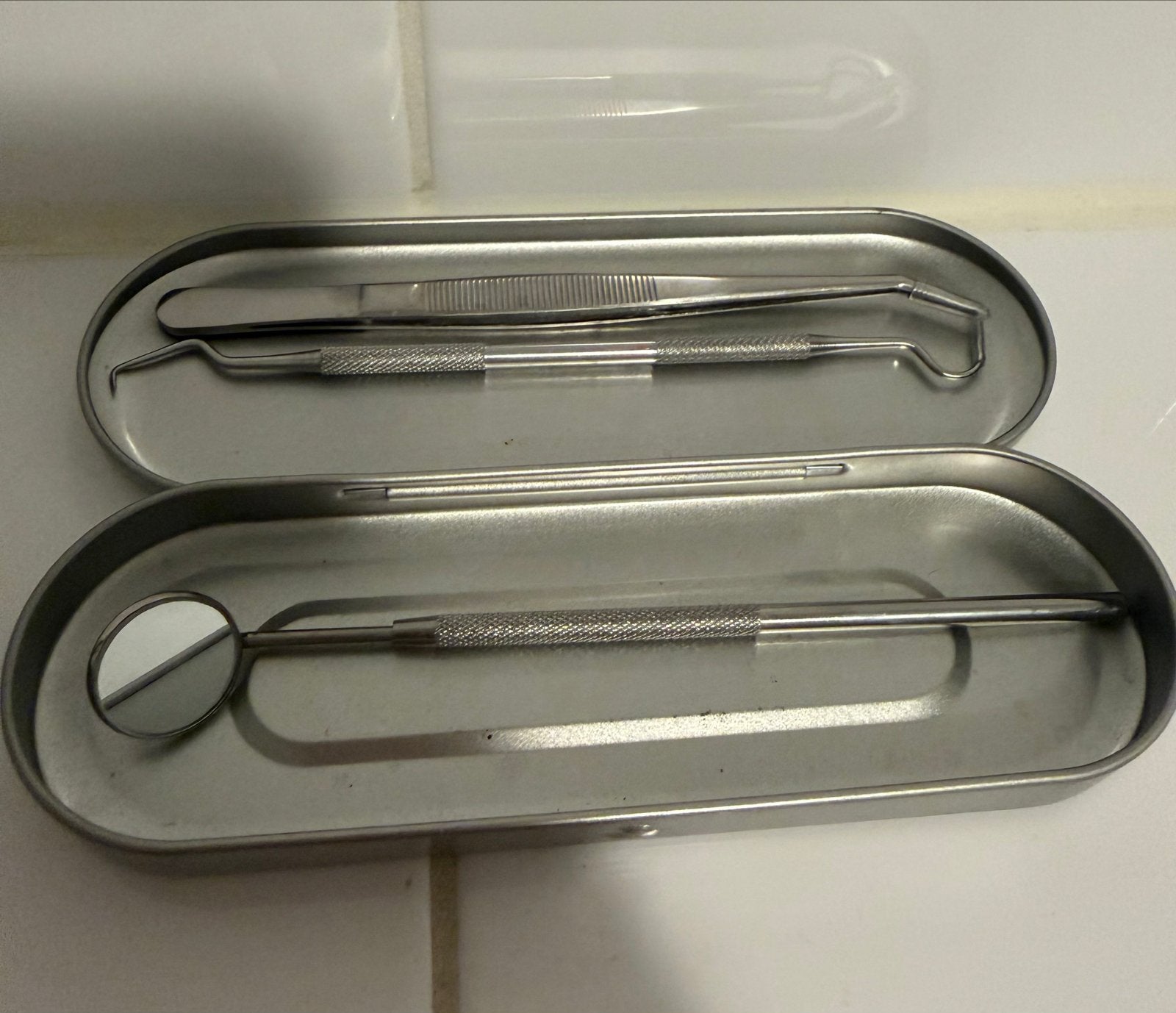 Tandheelkundige instrumentenset in metalen doos, Ophalen of Verzenden