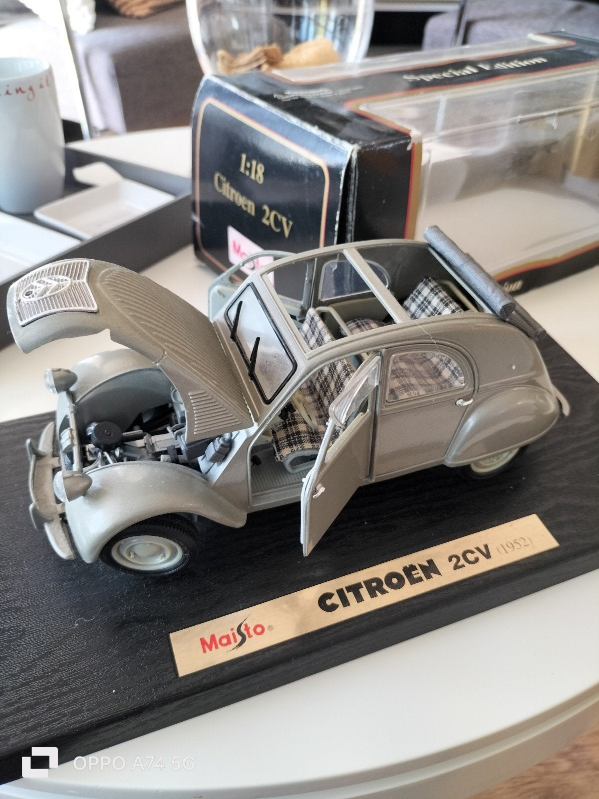 Citroën 2CV 1952 1:18 Maisto - Grijs, Ophalen of Verzenden, Gebruikt, Maisto