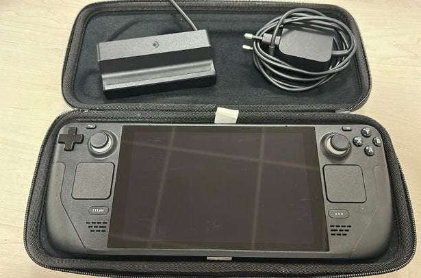 Steam Deck 256GB LCD inc alle accessoires., Spelcomputers en Games, Verzenden, Zo goed als nieuw