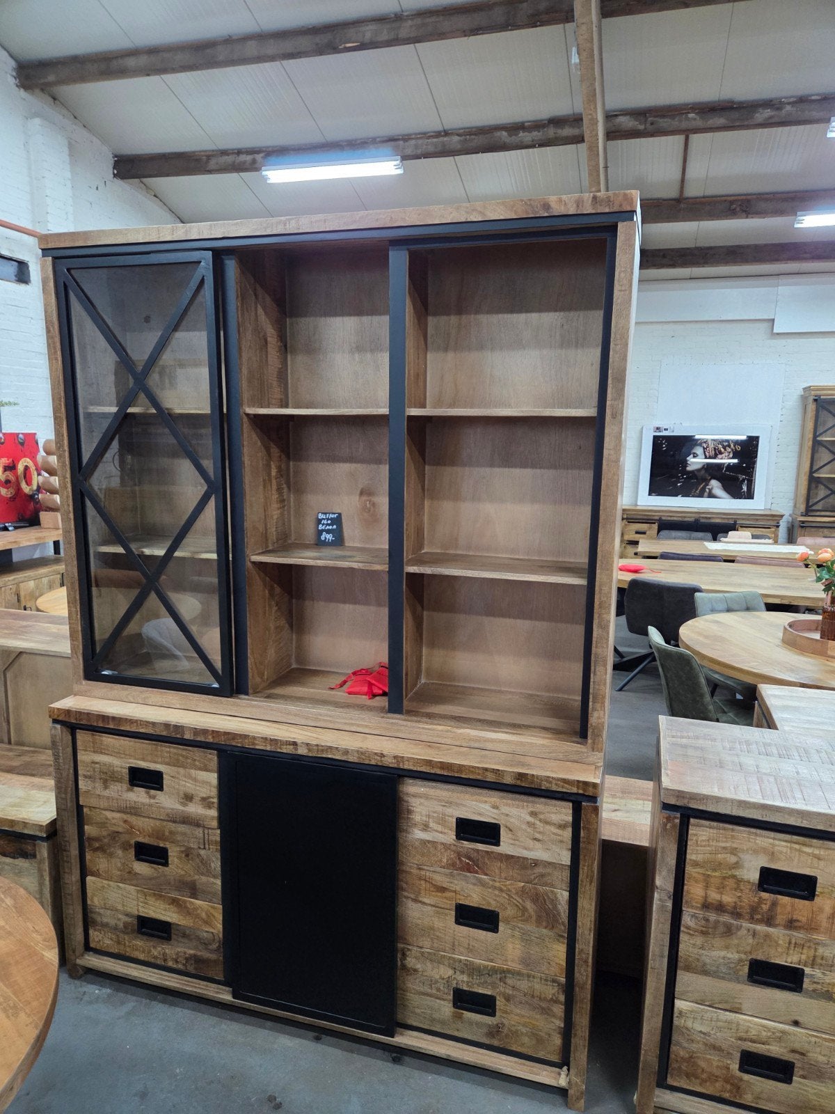 Foto 7 van Mooie Nieuwe Mangohouten Buffetkasten