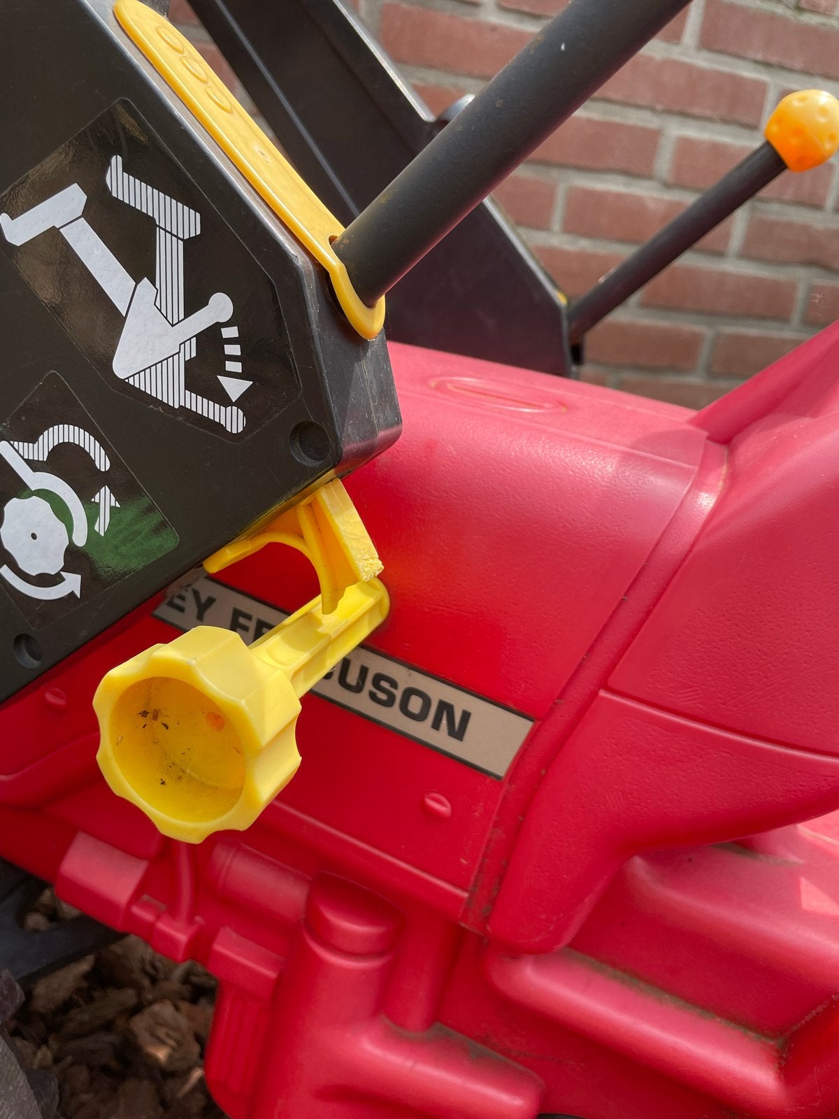 Rode Massey Ferguson traptractor met voorlader, Ophalen, Gebruikt, Trapvoertuig