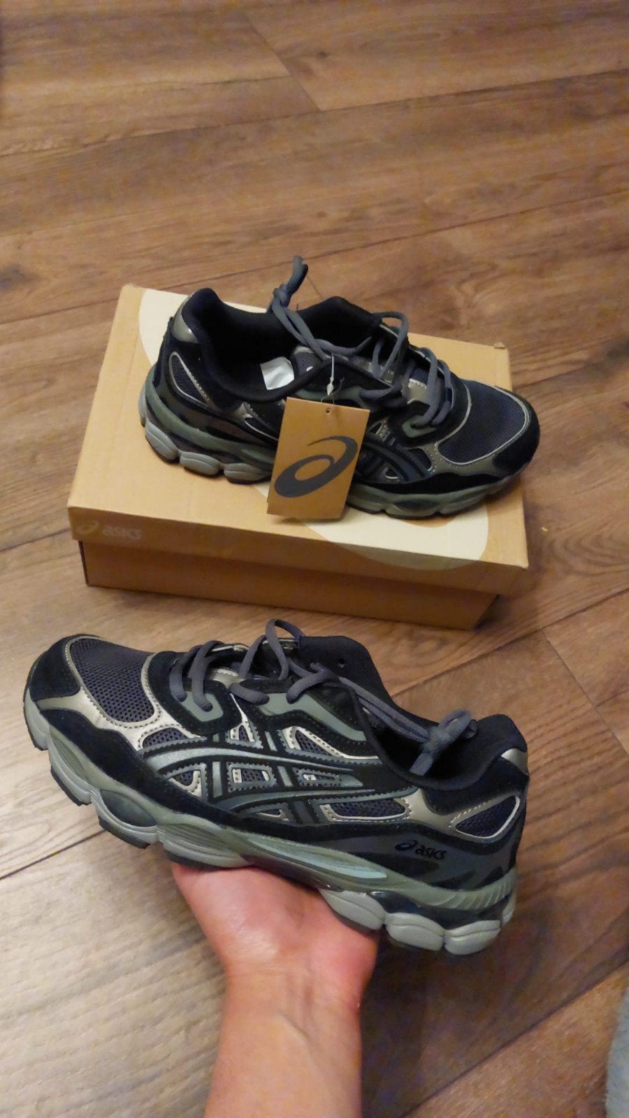 ASICS Gel NYC Zwart Maat 42 - Nieuw met doos en tag, Ophalen of Verzenden, Nieuw, Zwart