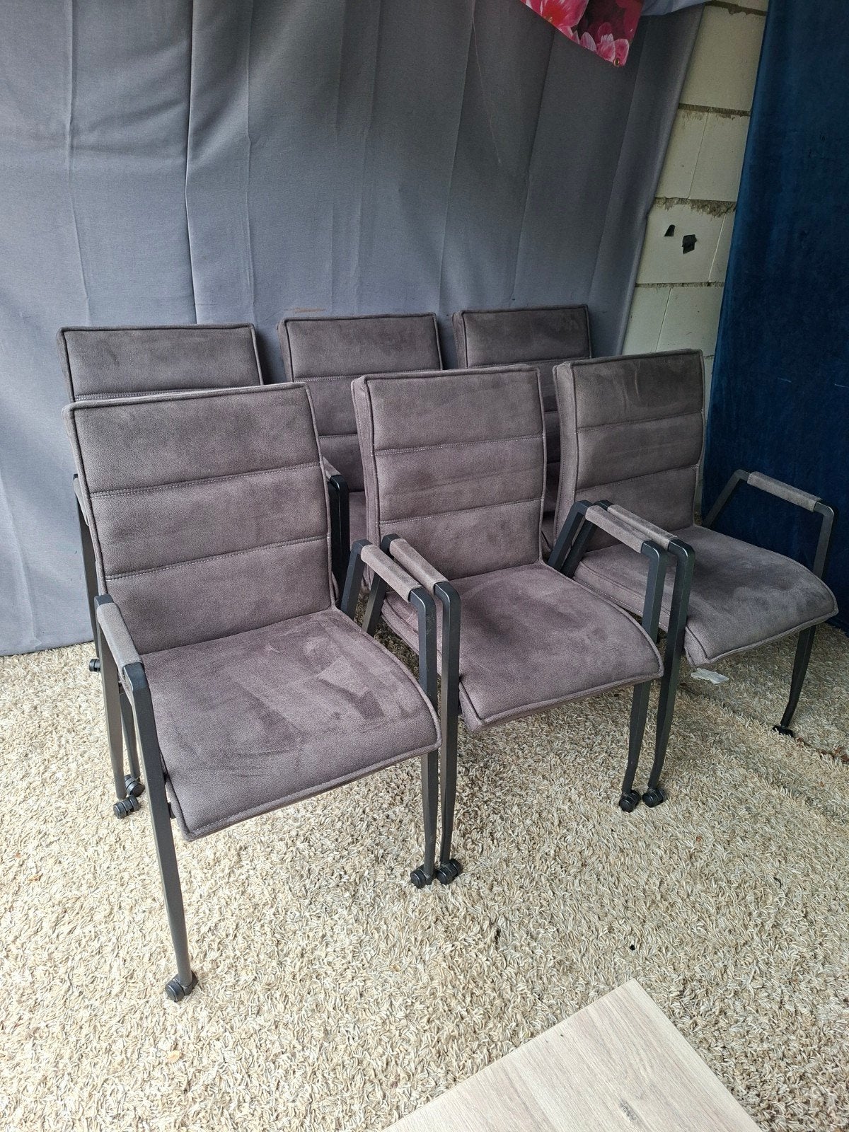 6 zo goed als nieuwe antraciet eetkamerstoelen Maxsofa, Ophalen
