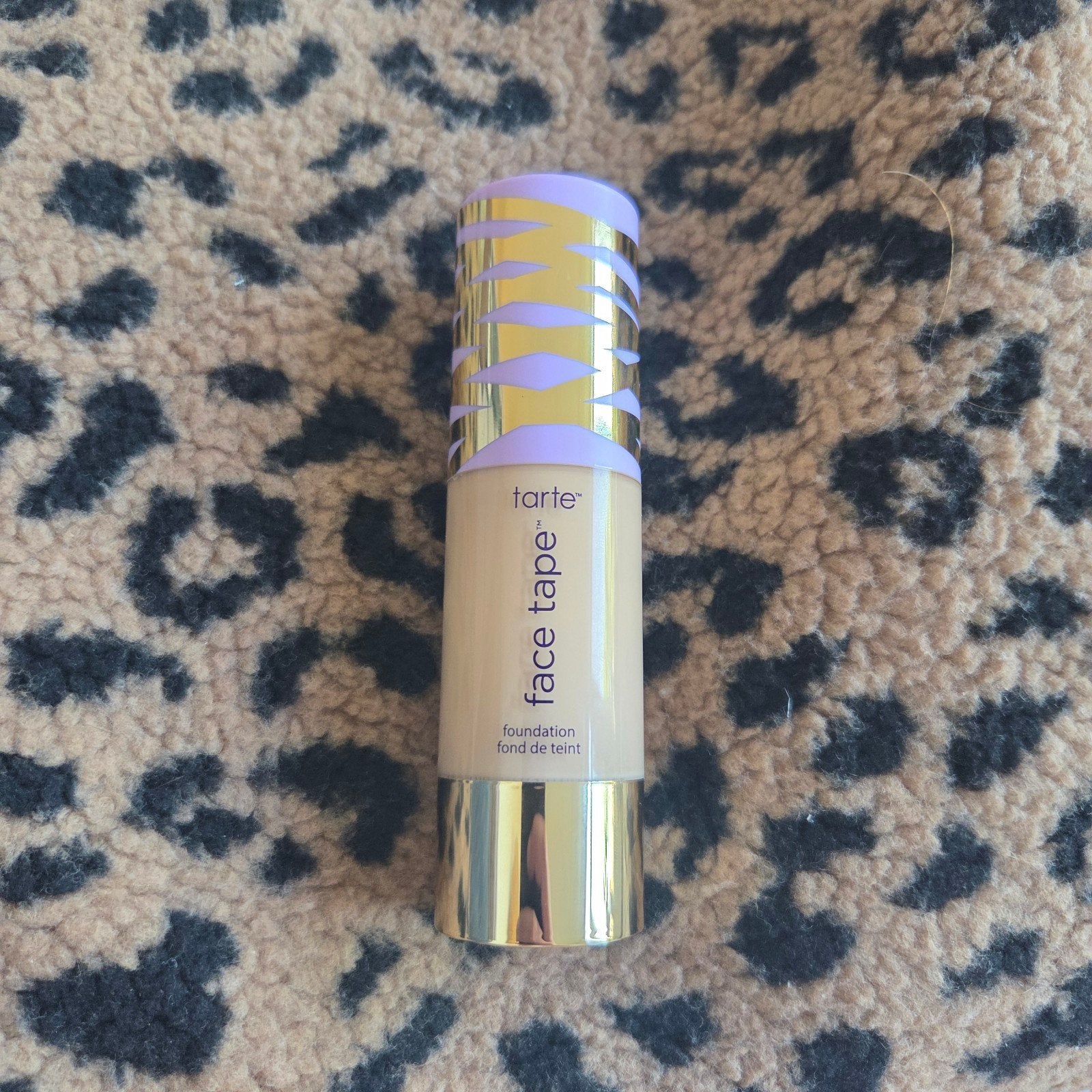 Tarte Face Tape Foundation 22N Light Neutral, Sieraden, Tassen en Uiterlijk, Uiterlijk | Cosmetica en Make-up, Ophalen of Verzenden