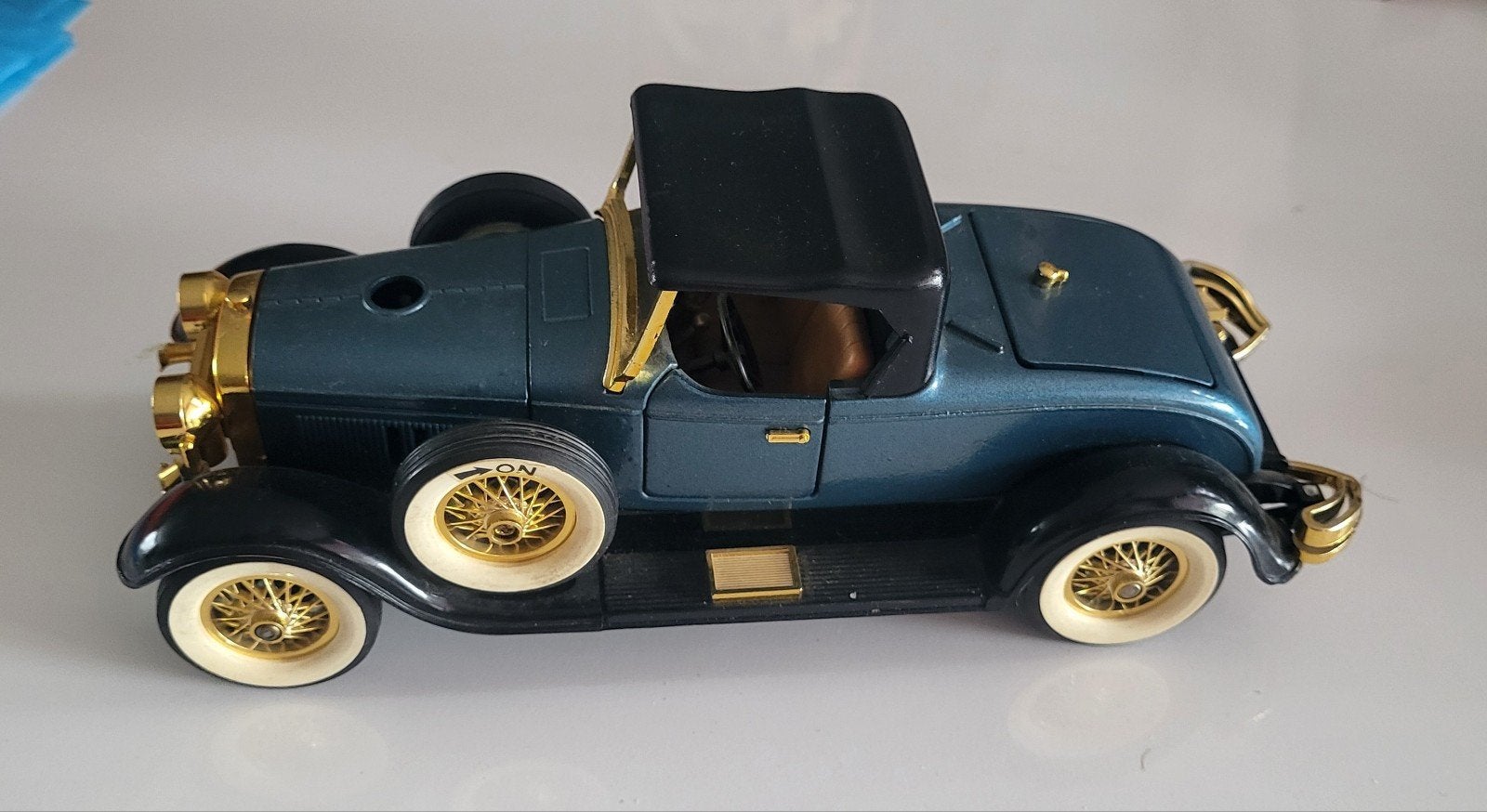 Te koop mooie vintage Tafelaansteker model classic Car, Ophalen of Verzenden, Zo goed als nieuw