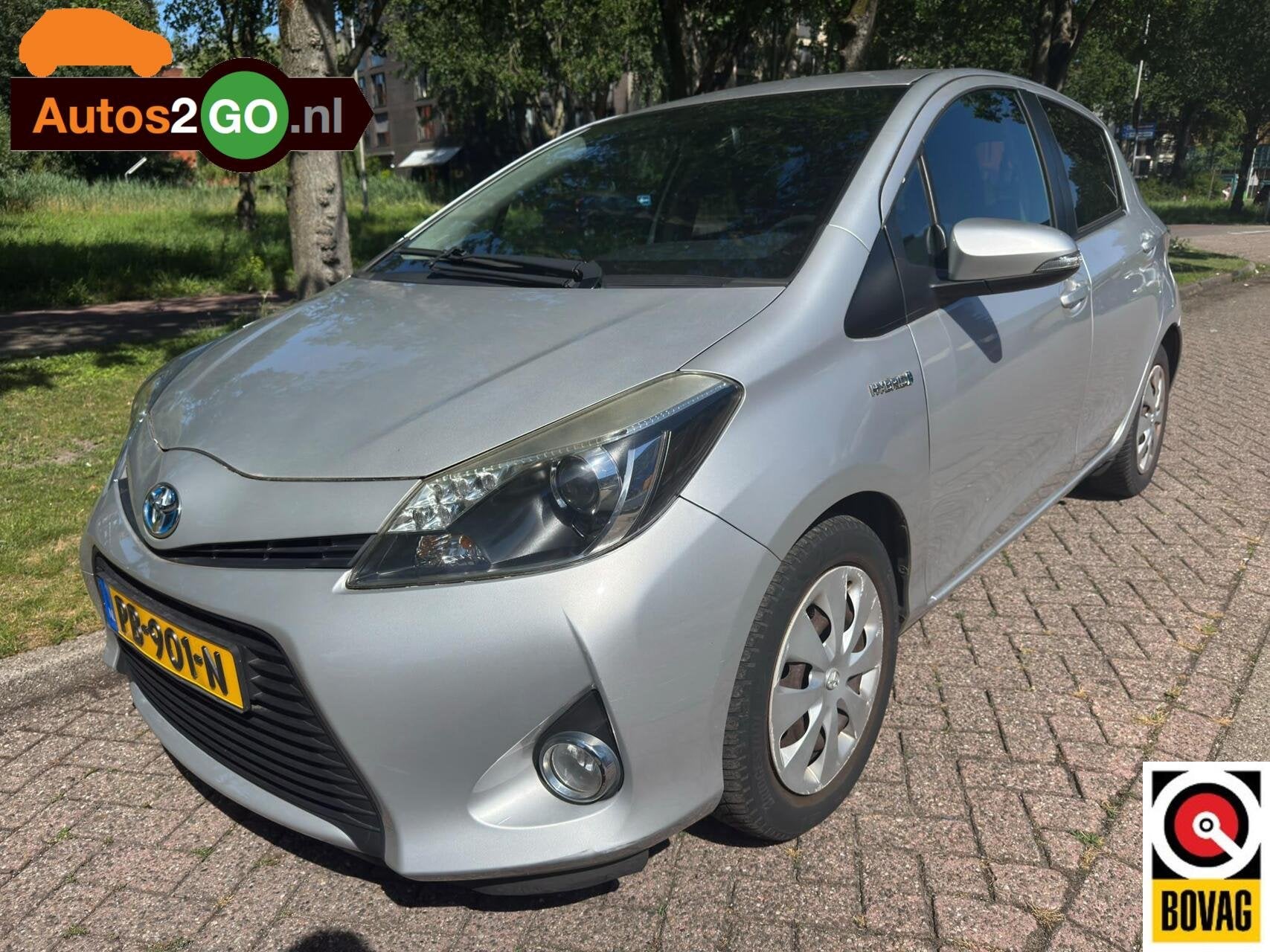 Toyota Yaris 1.5 Full Hybrid Comfort, Auto's, Euro 5, Gebruikt, 4 cilinders, 49 €/maand