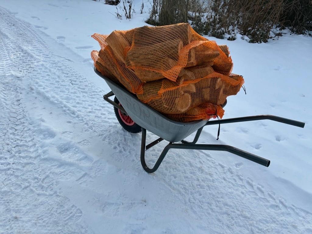 Droog Haardhout/Brandhout in handige grote 40L netzakken, Tuin en Terras, Minder dan 3 m³, Ophalen, Eikenhout, Blokken