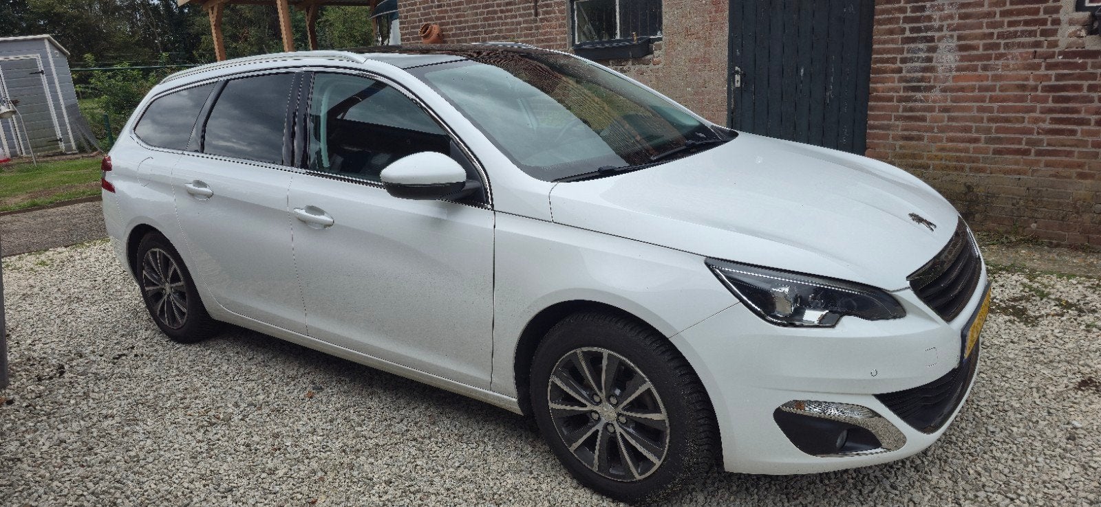 Peugeot 308 sw 1.2 E-thp 130pk 2016 Wit, Voorwielaandrijving, 1199 cc, 1165 kg, Wit