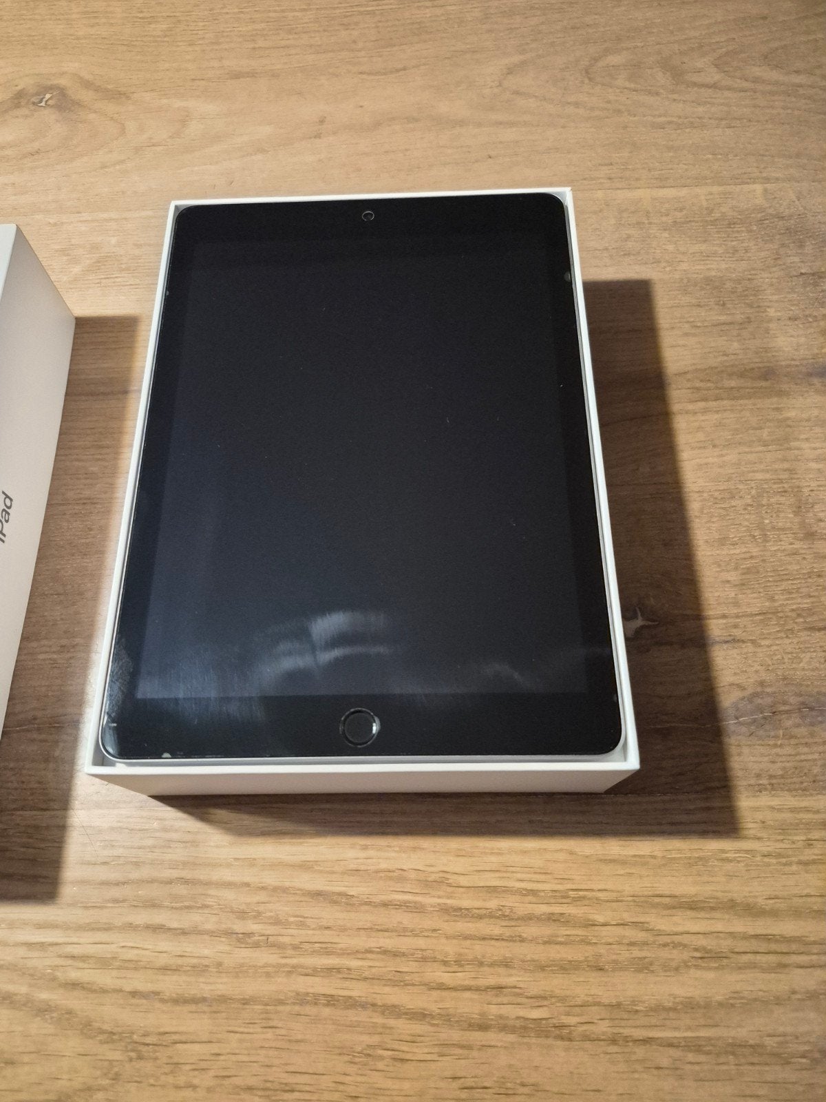 Apple iPad 6e generatie 32GB Wi-Fi Spacegrijs, 32 GB, Apple iPad, Zo goed als nieuw, Grijs