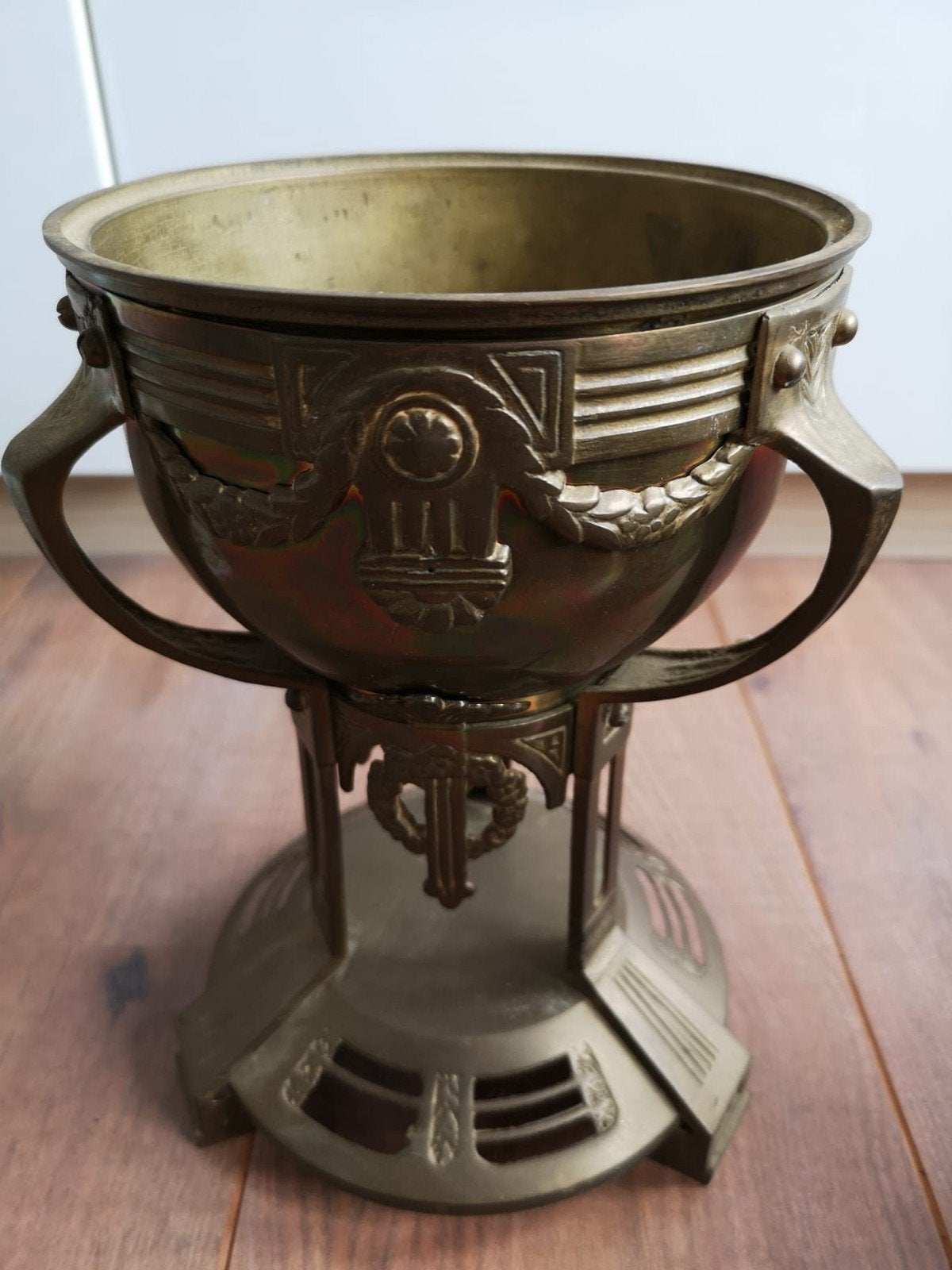 Antieke onderstel petroleumlamp, Antiek en Kunst, Antiek | Koper en Brons, Ophalen, Brons