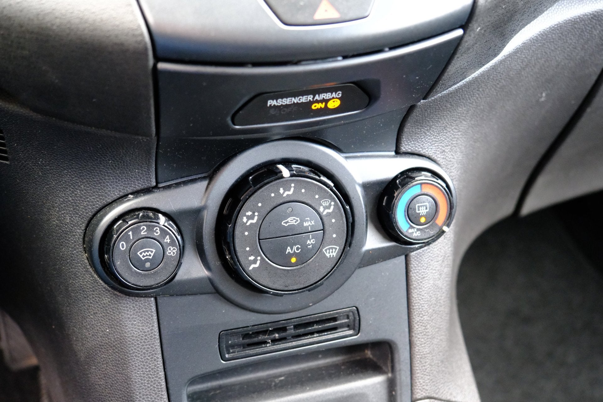 Foto 13 van Ford Fiesta 1.0 Style Airco|Stoelverw|Voorruit verw