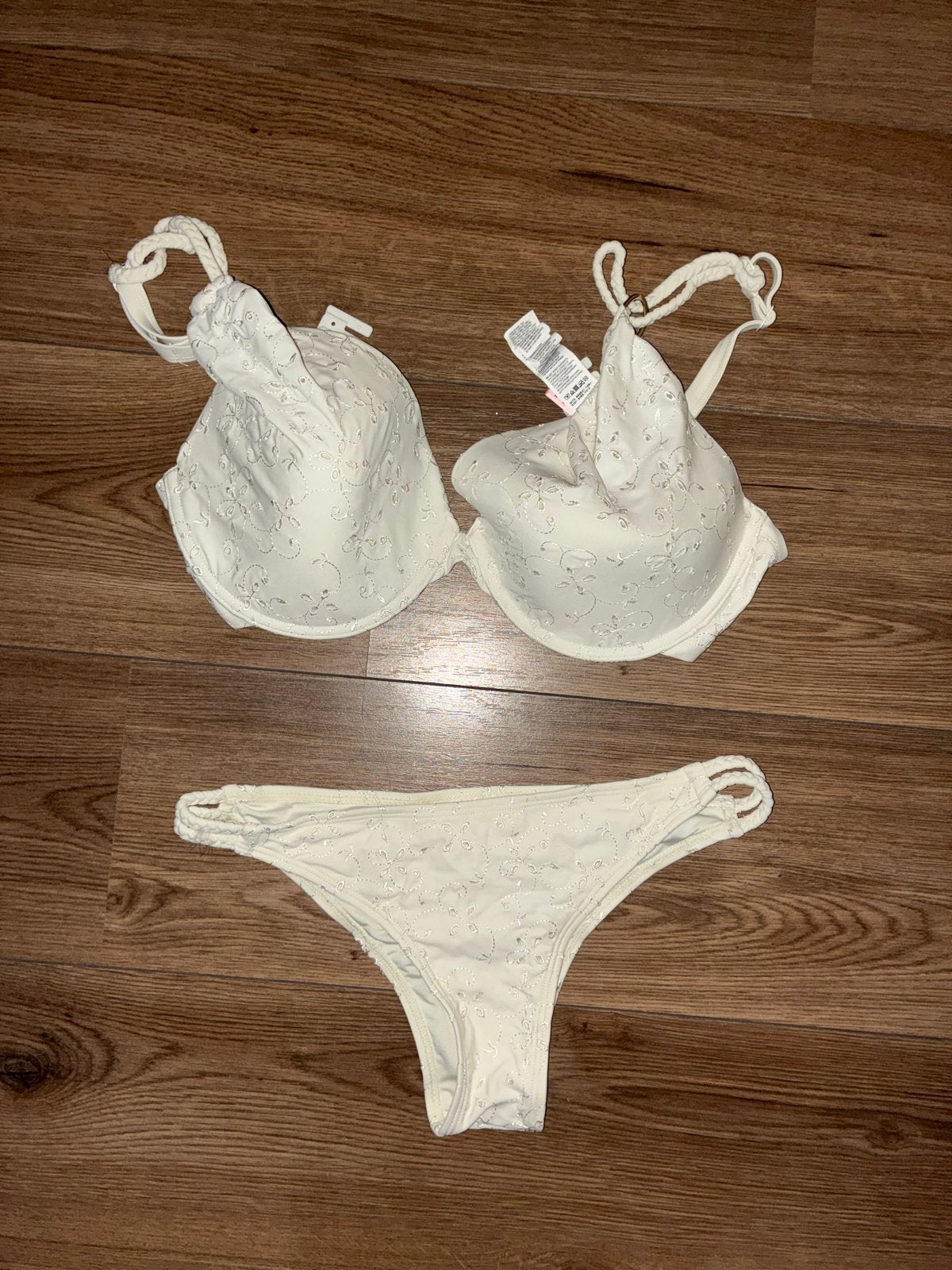 Hunkemöller Bikini Bovenstuk 85F & Broekje M, Ophalen of Verzenden, Gedragen, Wit, Bikini