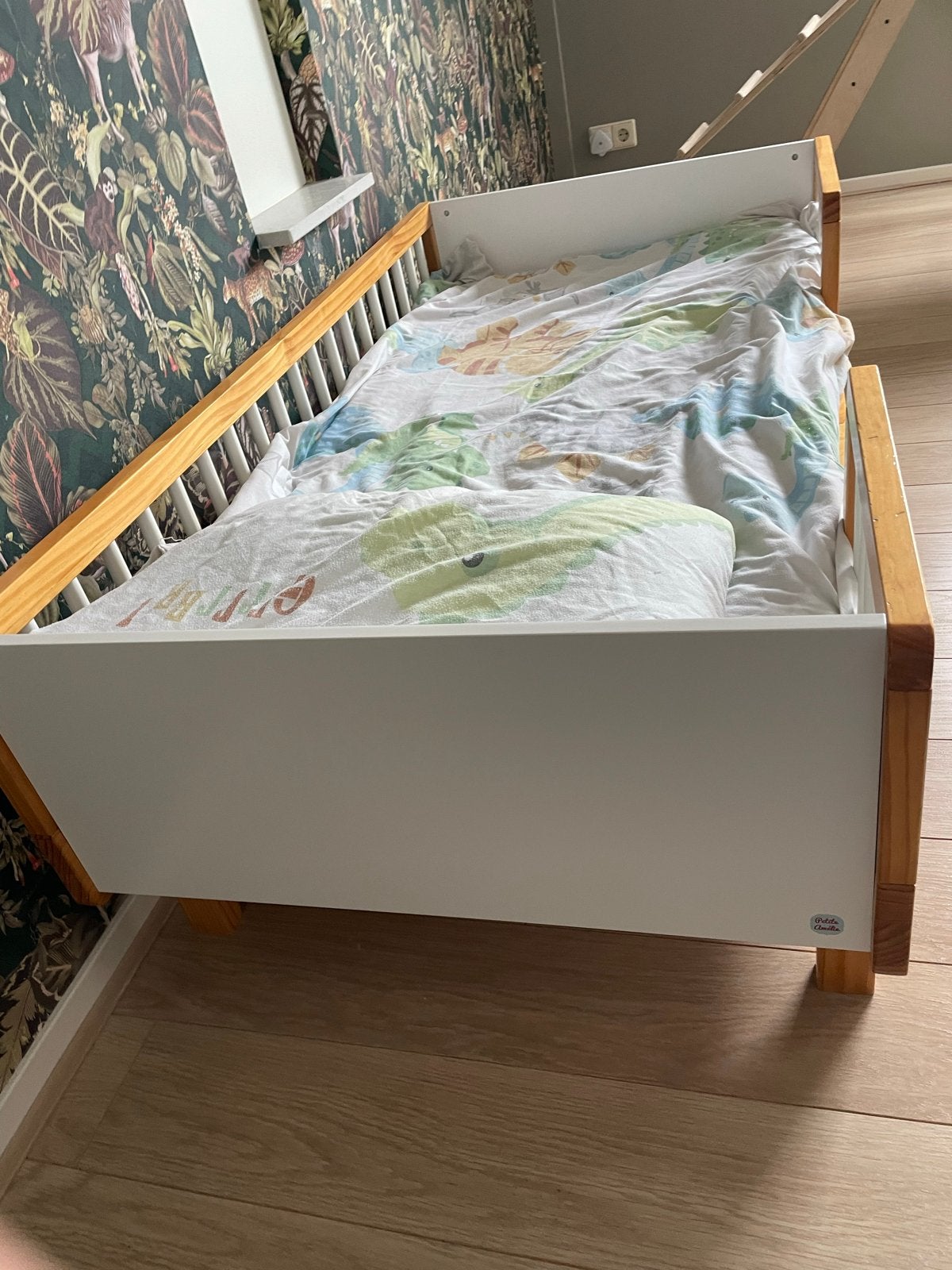 Petit Amelie Peuterbed -  80 bij 140, Kinderen en Baby's, Kinderkamer | Bedden, Ophalen, 70 tot 85 cm, 140 tot 160 cm, Zo goed als nieuw