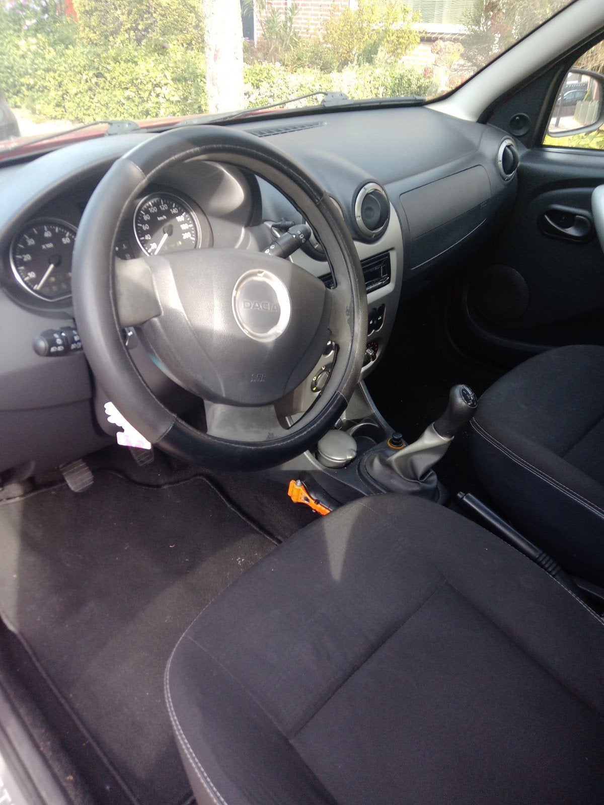 Foto 3 van 2011 Dacia Sandero 1.6 Stepway . Inruil gitaar mogenlijk