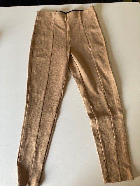 NETTE broek 128 camelkleurig ZGAN kind te snel uitgegroeid, Broek, Meisje, Ophalen of Verzenden, Zo goed als nieuw