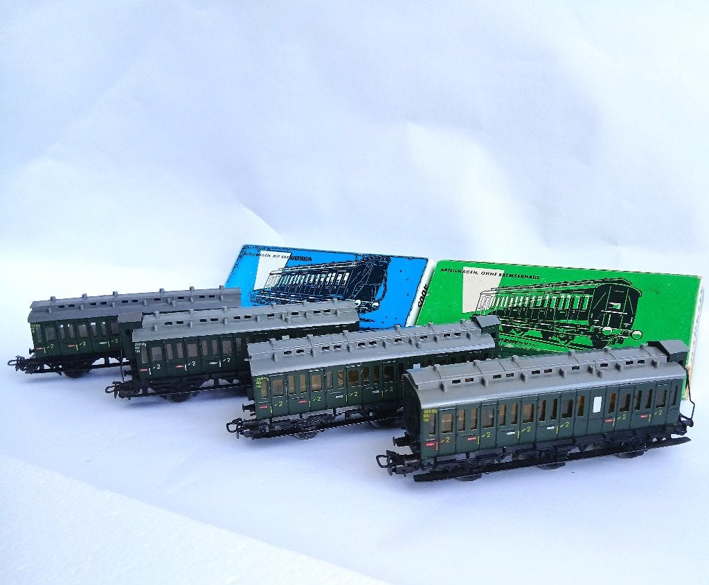 4 Marklin 4004/4005 3-asser coupe rijtuigen. Verzenden kan, Hobby en Vrije tijd, Ophalen, Wisselstroom, Gebruikt, Wagon