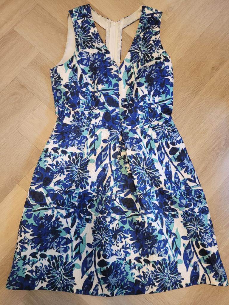 Mooie gevoerde jurk met bloemenprint - H&M., Maat 38/40 (M), H&M, Blauw, Ophalen of Verzenden