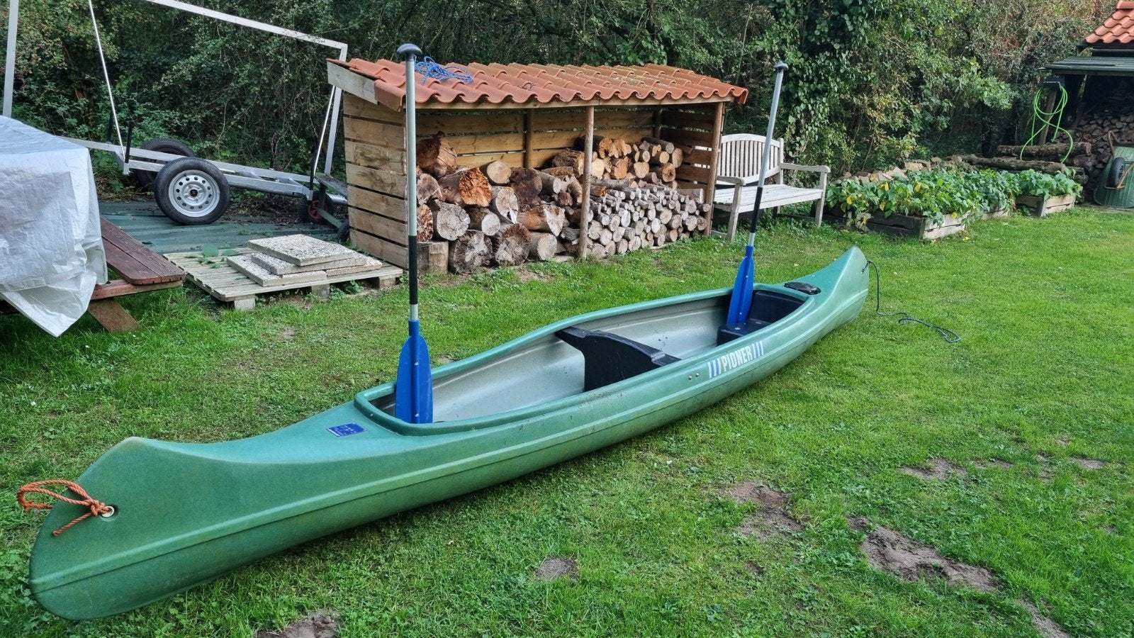 Polyethyleen Canadese Kano 470 met 2 Steekpeddels, Watersport en Boten, Ophalen, Gebruikt, Canadese kano of Open kano, Met peddels