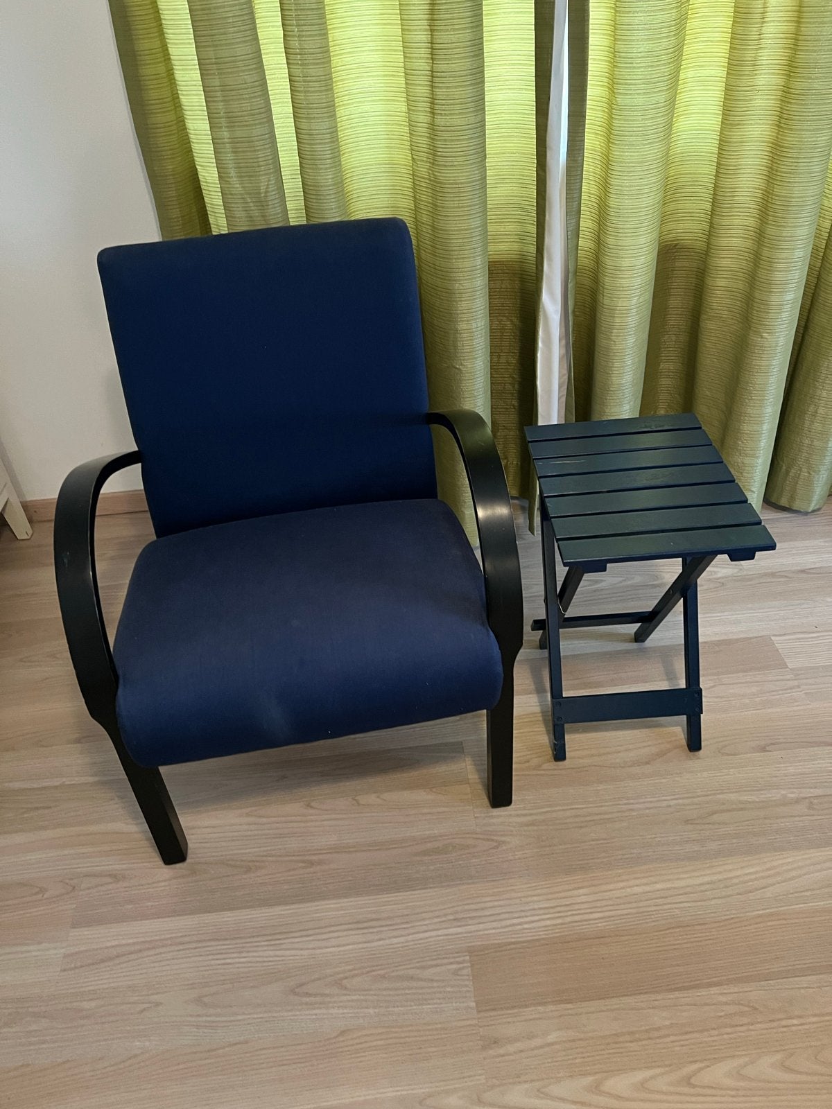 blauwe fauteuil met bijzettafel, Ophalen, Gebruikt, Blauw, Eén