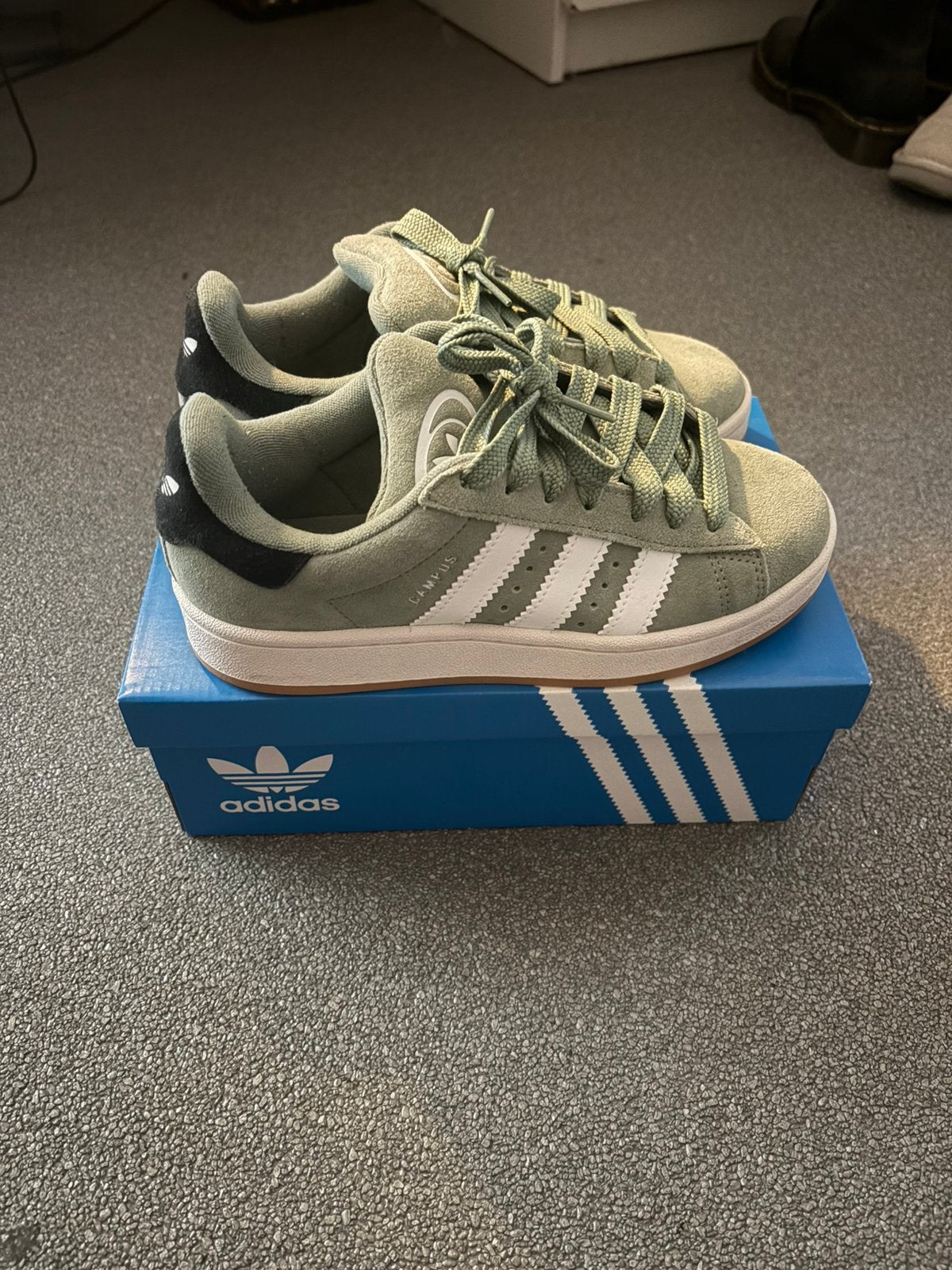 Adidas Campus, Ophalen of Verzenden, Zo goed als nieuw, Sneakers of Gympen