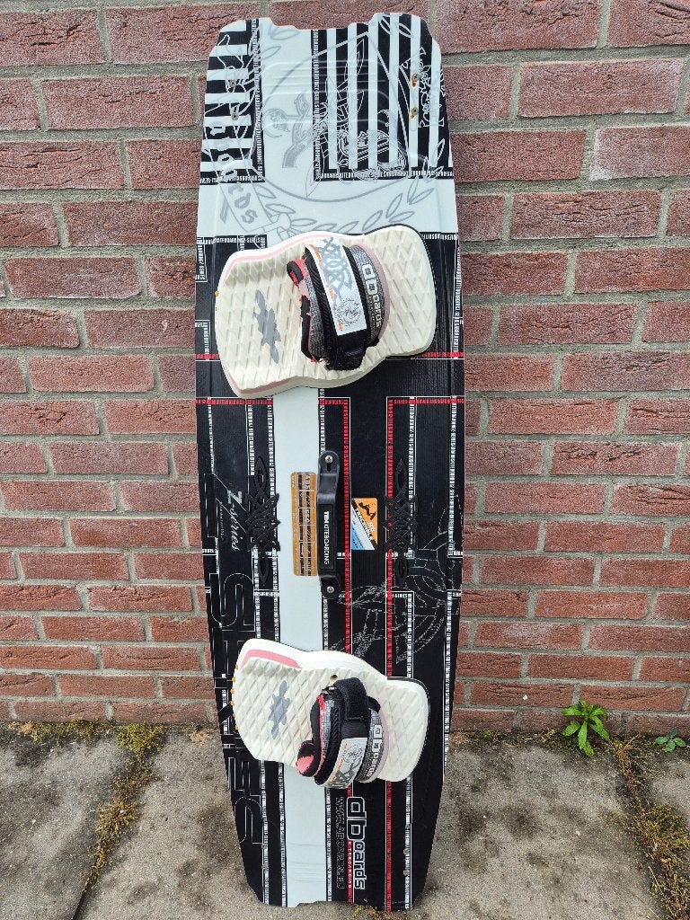 Kiteboard Aboards Z-series, Watersport en Boten, Kitesurfen, Ophalen, Gebruikt, Twintip, Kiteboard