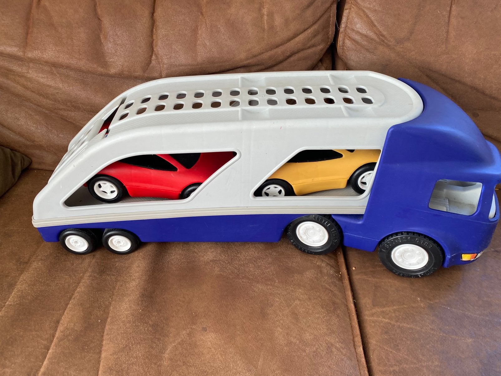 Mooie little tikes vrachtauto met auto’s, Ophalen of Verzenden, Zo goed als nieuw