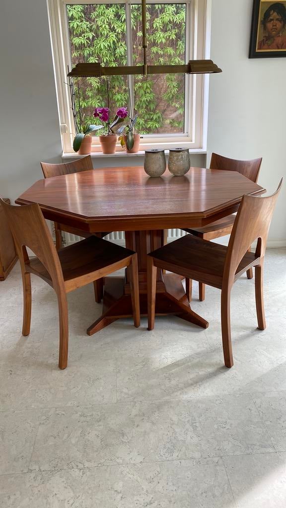 Houten eettafel set met 4 stoelen, Ophalen, Zo goed als nieuw, 4 tot 6 stoelen