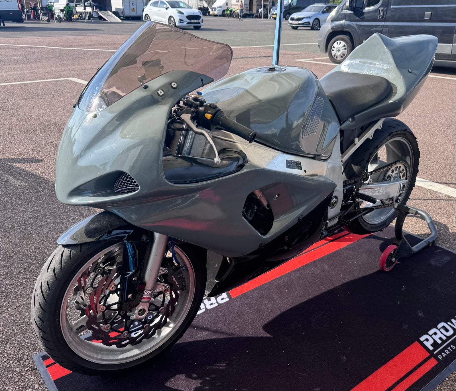 Suzuki GSX-R 600 (2002) - Circuitmotor zonder kenteken, Sportuitlaat, Gebruikt, Super Sport, Particulier